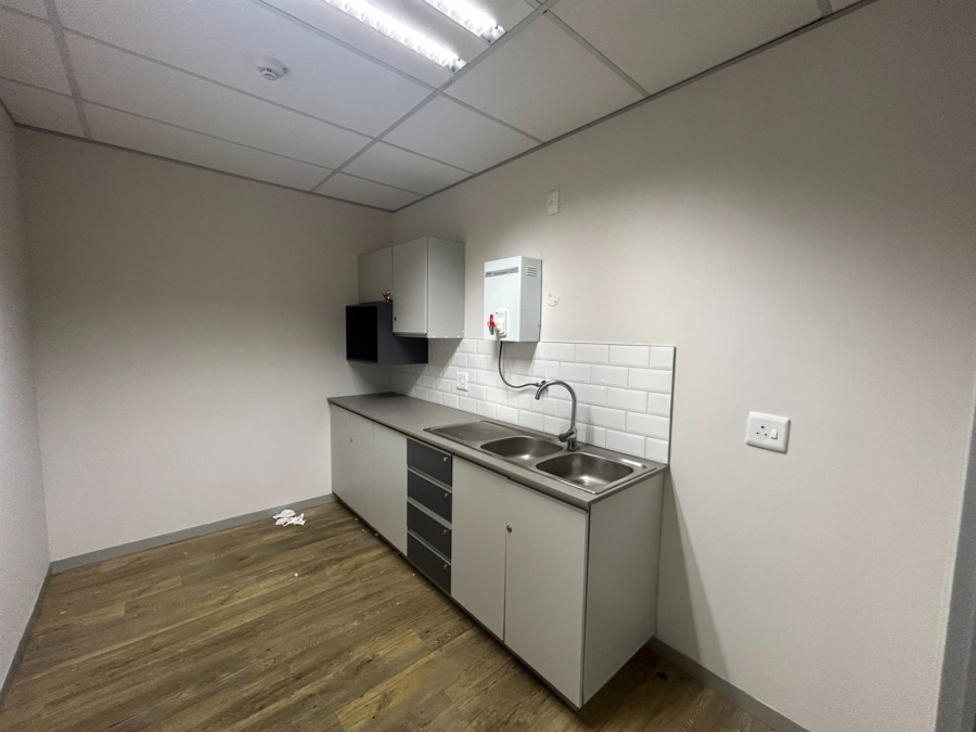To Let Commercial Property for Rent in Foreshore Western Cape